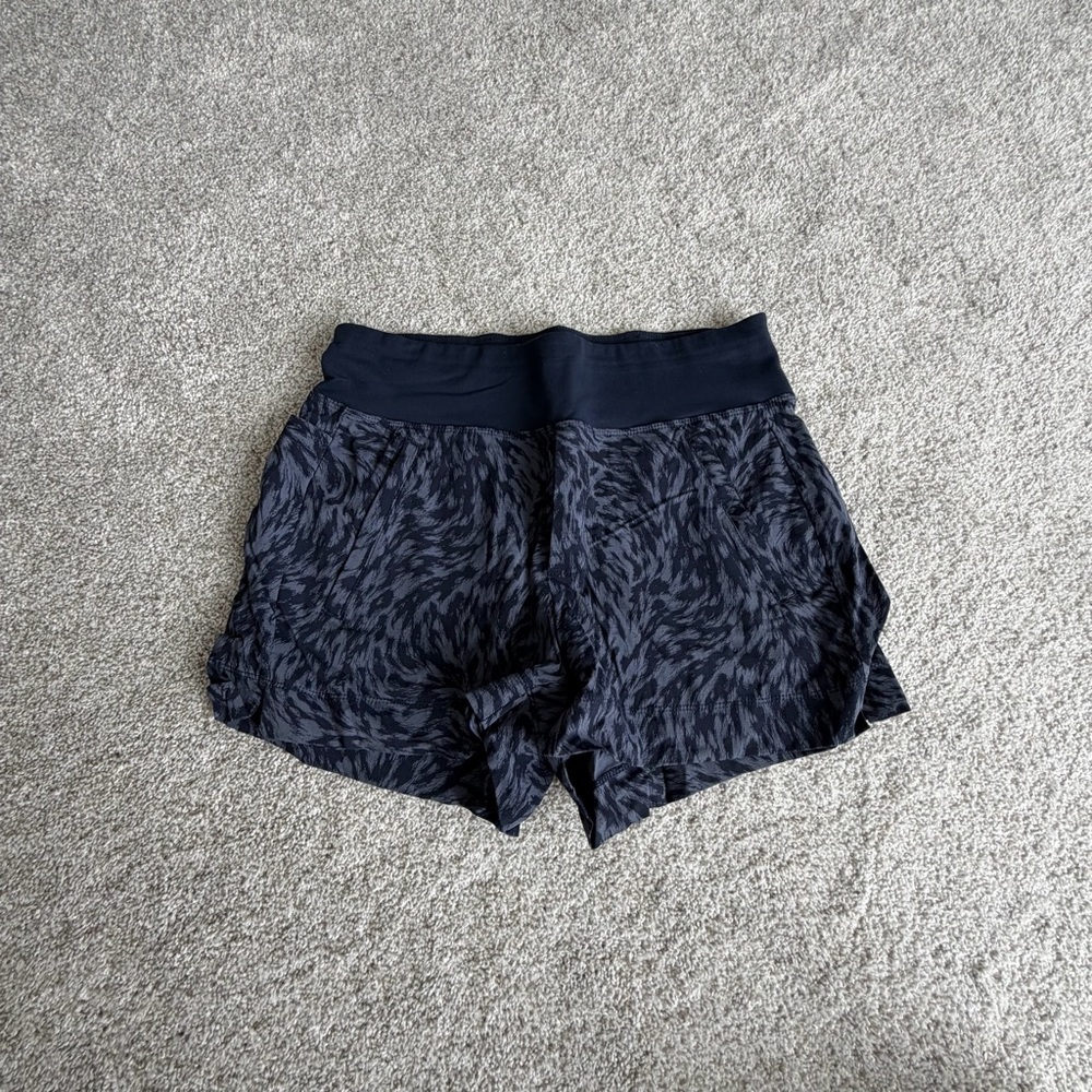 Athleta Trekkie north Women's Shorts